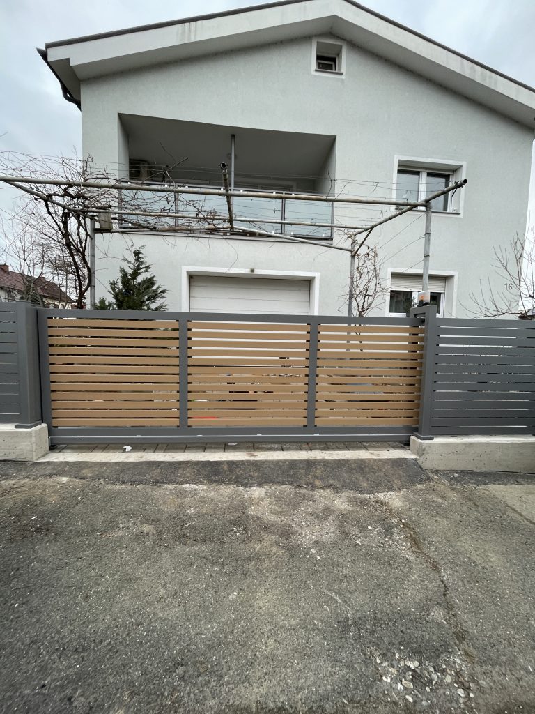 drsna vrata Alu-Les Maribor